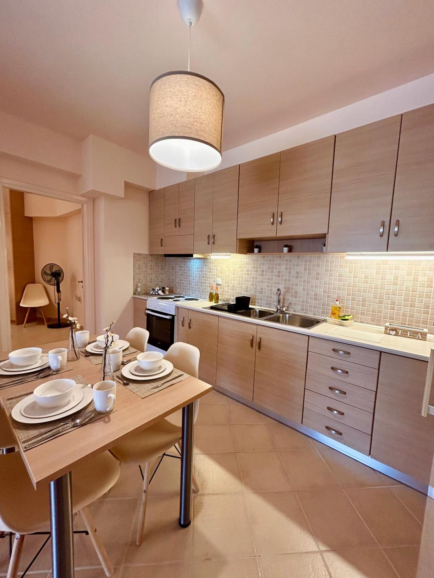 Feel At Home - Kalamata - Near The Center 外观 照片