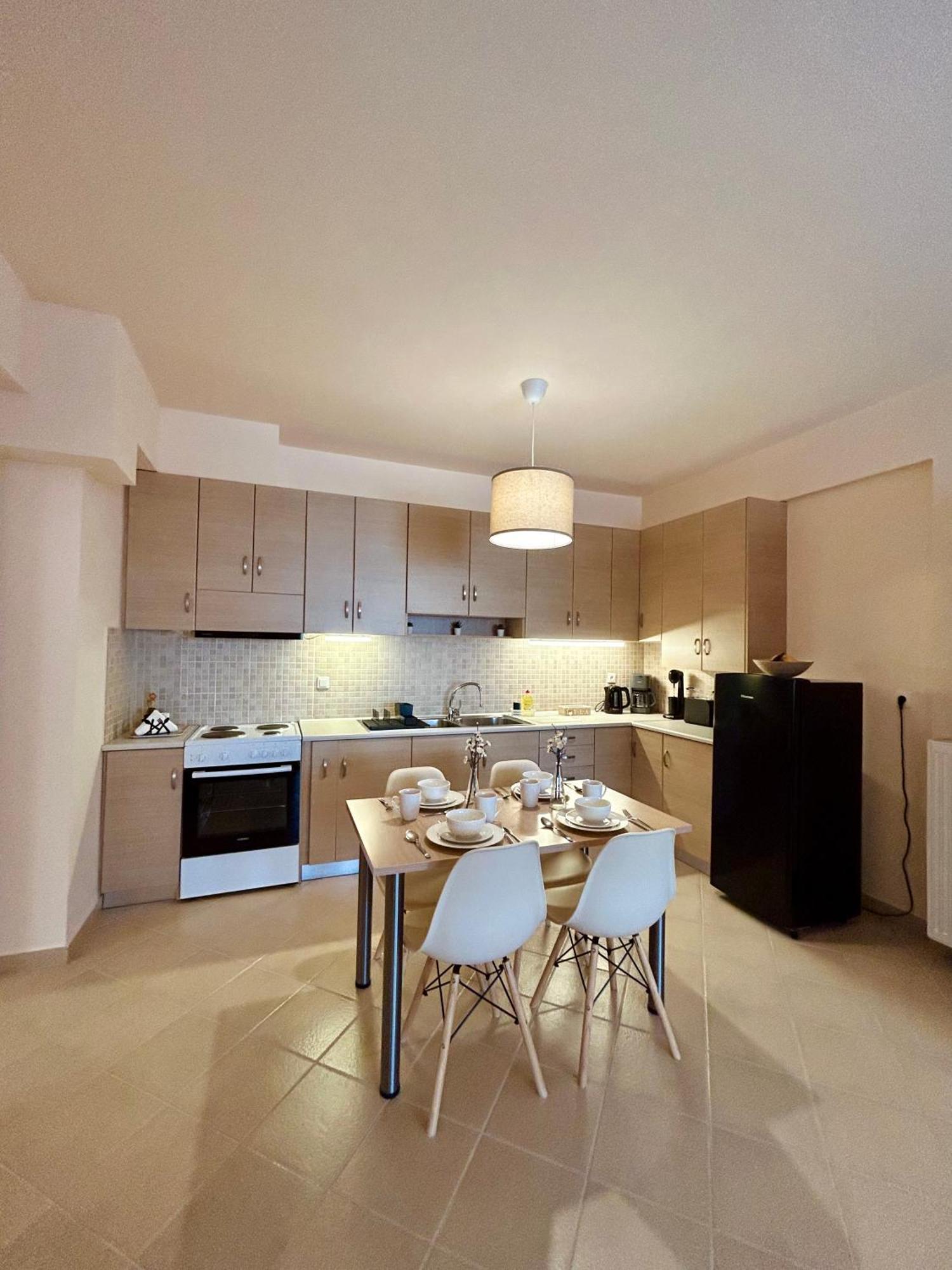 Feel At Home - Kalamata - Near The Center 外观 照片